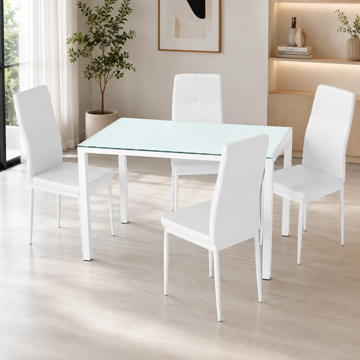 Salón luminoso con mobiliario contemporáneo